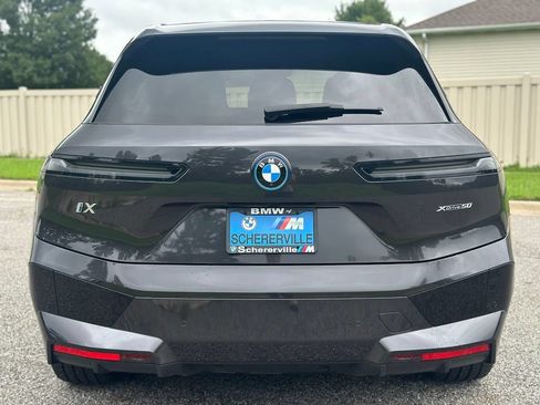 Used 2024 BMW iX xDrive50 w/ Sport Package AWD/4WD image 6