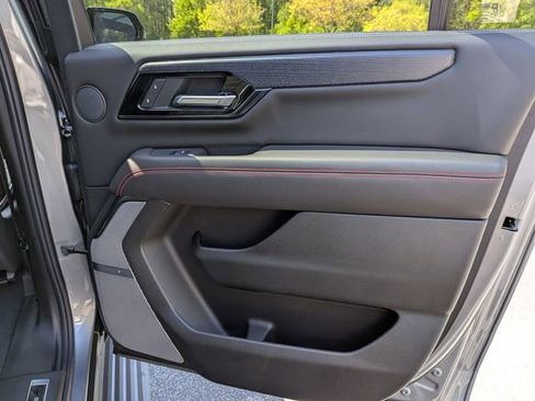 New 2026 GMC Yukon XL AT4 Ultimate AWD/4WD image 27