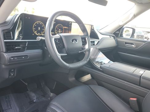 Used 2025 INFINITI QX80 Pure image 9