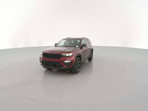 New 2025 Jeep Grand Cherokee Limited w/ Black Appearance Package image 3