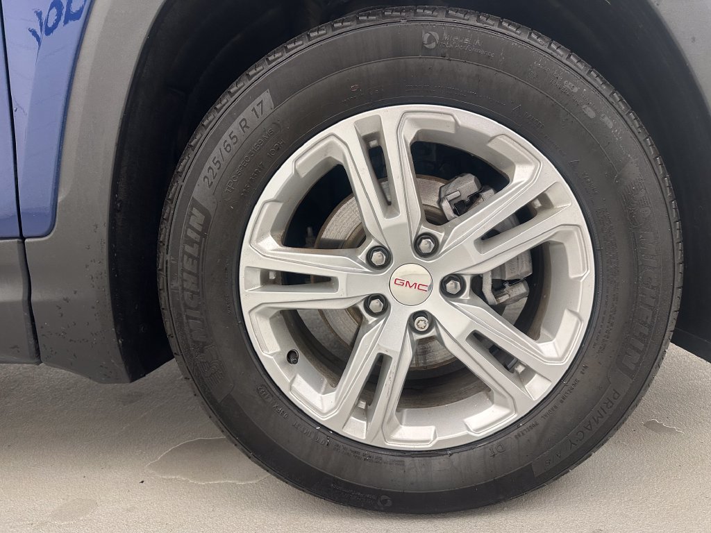 Used 2023 GMC Terrain SLE w/ Driver Convenience Package FWD image 30