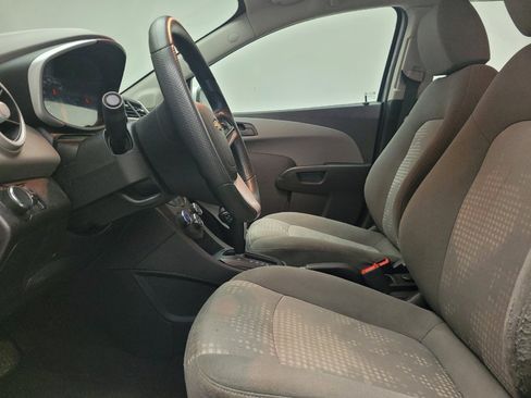 Used 2020 Chevrolet Sonic LT FWD image 17
