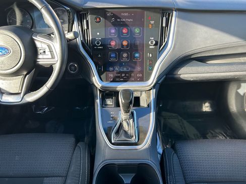 Used 2022 Subaru Outback Premium image 12