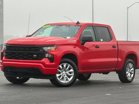 Used 2025 Chevrolet Silverado 1500 Custom image 8