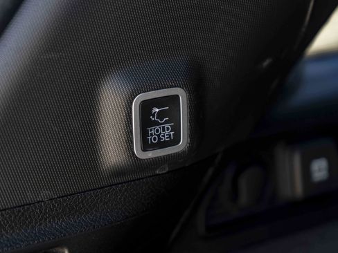 Used 2023 Jeep Grand Cherokee Summit AWD/4WD image 44