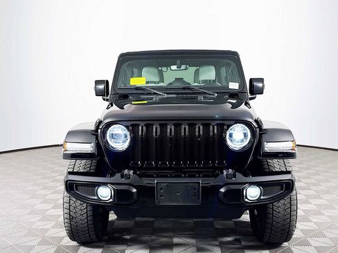 Used 2022 Jeep Wrangler Unlimited Sahara image 2