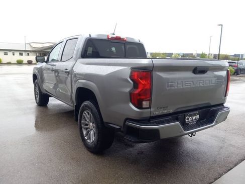 Used 2025 Chevrolet Colorado LT RWD image 9