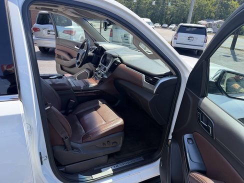 Used 2016 Chevrolet Suburban LTZ RWD image 22