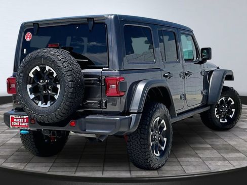 Used 2025 Jeep Wrangler Unlimited Rubicon 4xe w/ Convenience Group AWD/4WD image 22