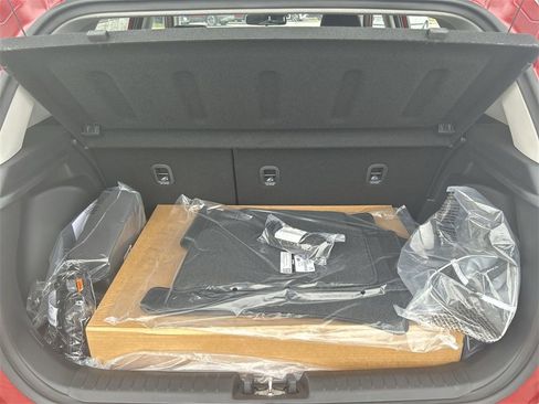 New 2025 Hyundai Venue Limited image 18