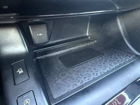 Used 2021 Jaguar E-PACE 300 Sport image 41