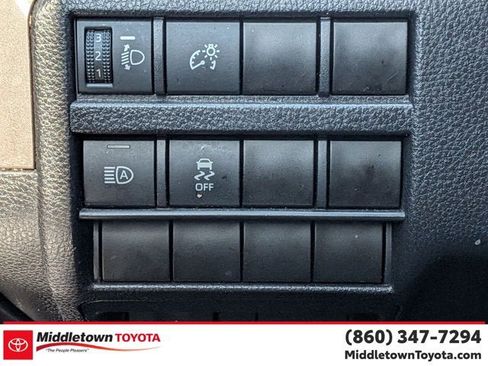 Certified 2024 Toyota Tacoma SR5 AWD/4WD image 18