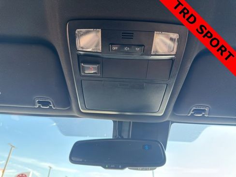 Used 2020 Toyota Tacoma TRD Sport w/ Technology Package image 22
