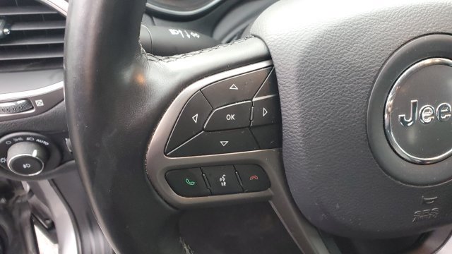 Certified 2021 Jeep Cherokee Latitude Lux w/ Comfort/Convenience Group AWD/4WD image 9