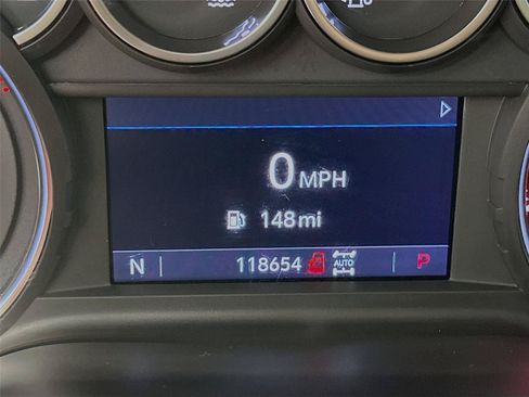 Used 2021 Chevrolet Silverado 1500 RST w/ Convenience Package II AWD/4WD image 17