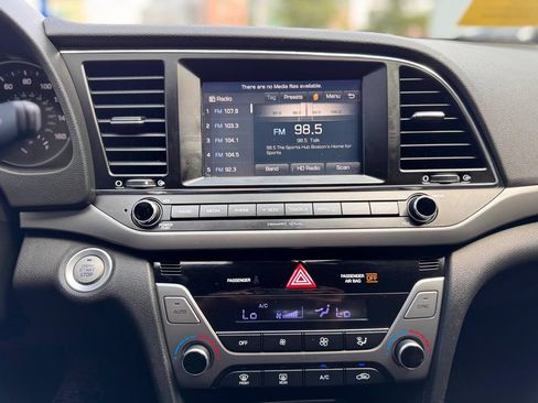 Used 2017 Hyundai Elantra Value Edition FWD image 16
