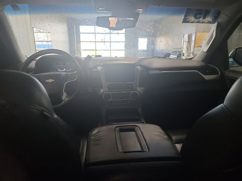Used 2015 Chevrolet Suburban LTZ AWD/4WD image 12