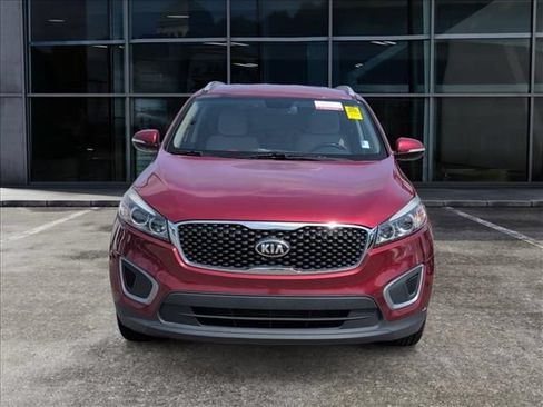 Used 2016 Kia Sorento FWD w/ LX Convenience Package image 4