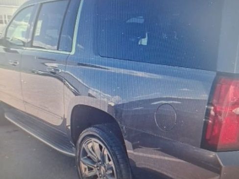 Used 2018 Chevrolet Suburban Premier AWD/4WD image 9