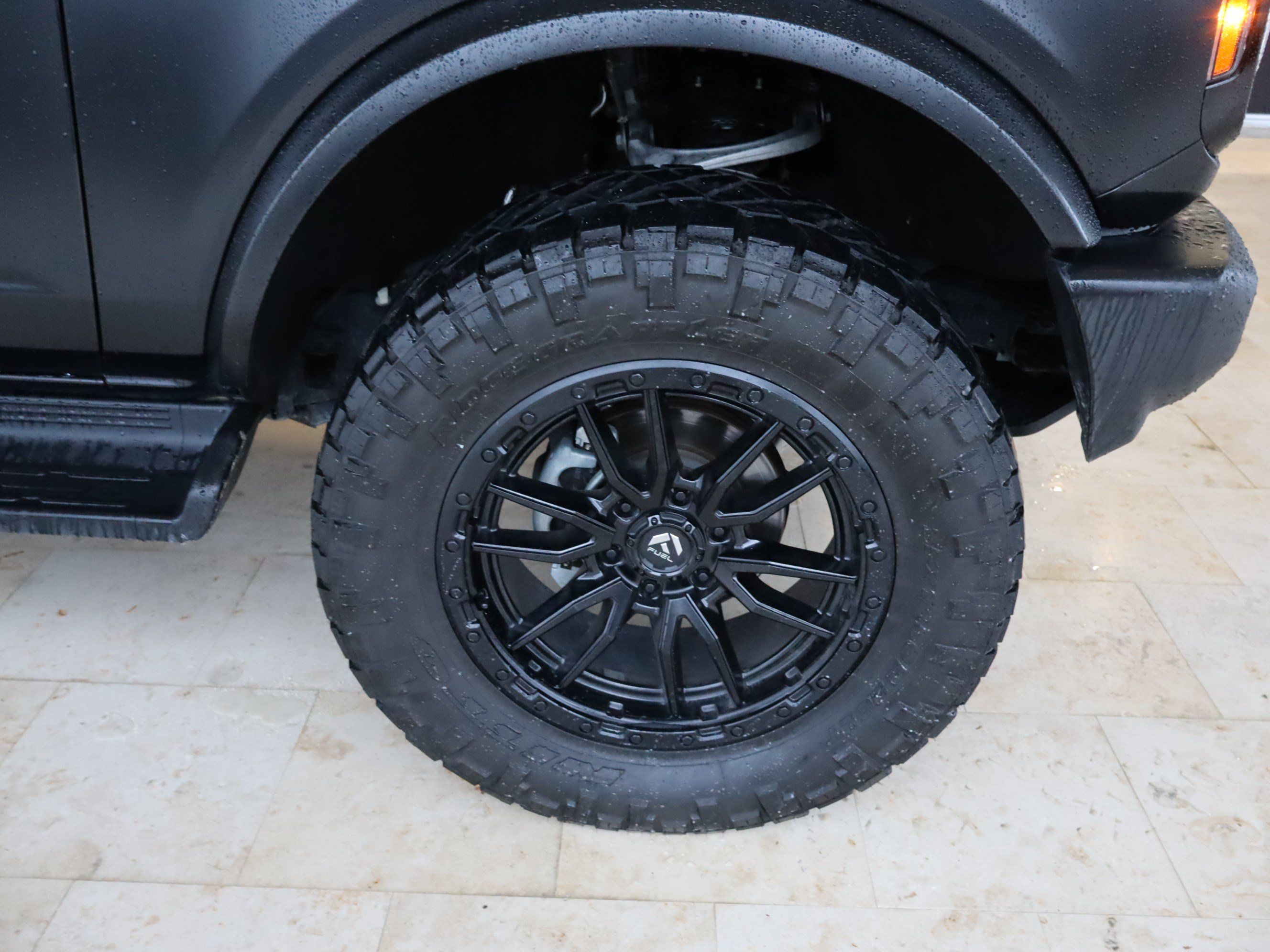 Used 2025 Ford Bronco Outer Banks w/ Matte Film Protection Package AWD/4WD image 40