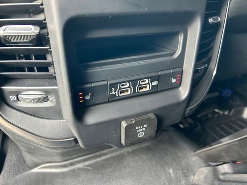 Used 2020 RAM 2500 Limited image 35