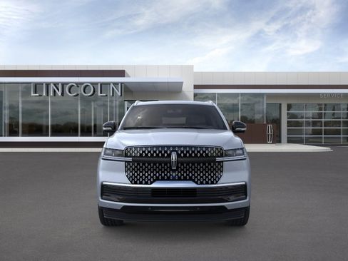 New 2026 Lincoln Navigator L Reserve AWD/4WD image 6