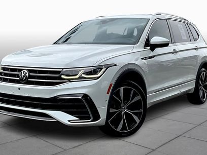 Certified 2022 Volkswagen Tiguan SEL R-Line