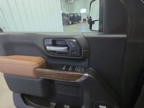 Used 2023 Chevrolet Silverado 3500 High Country w/ Z71 Off-Road Package AWD/4WD image 20