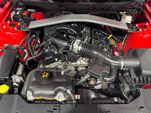 Used 2013 Ford Mustang Coupe image 29