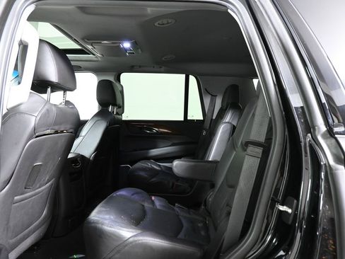 Used 2020 Cadillac Escalade Premium Luxury w/ Escalade Sport Edition image 7