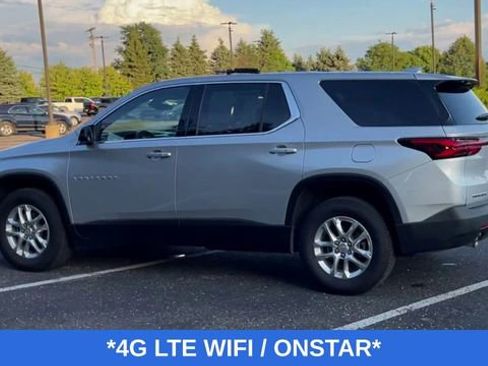 Used 2022 Chevrolet Traverse LS FWD image 7