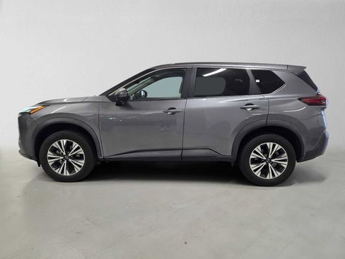 Used 2023 Nissan Rogue SV FWD image 2