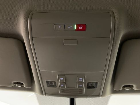 Used 2022 Volkswagen Atlas SE FWD image 19