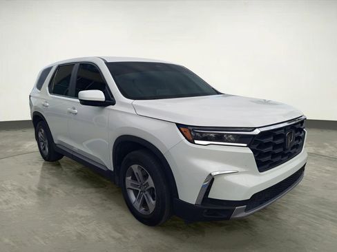 Certified 2025 Honda Pilot EX-L image 7