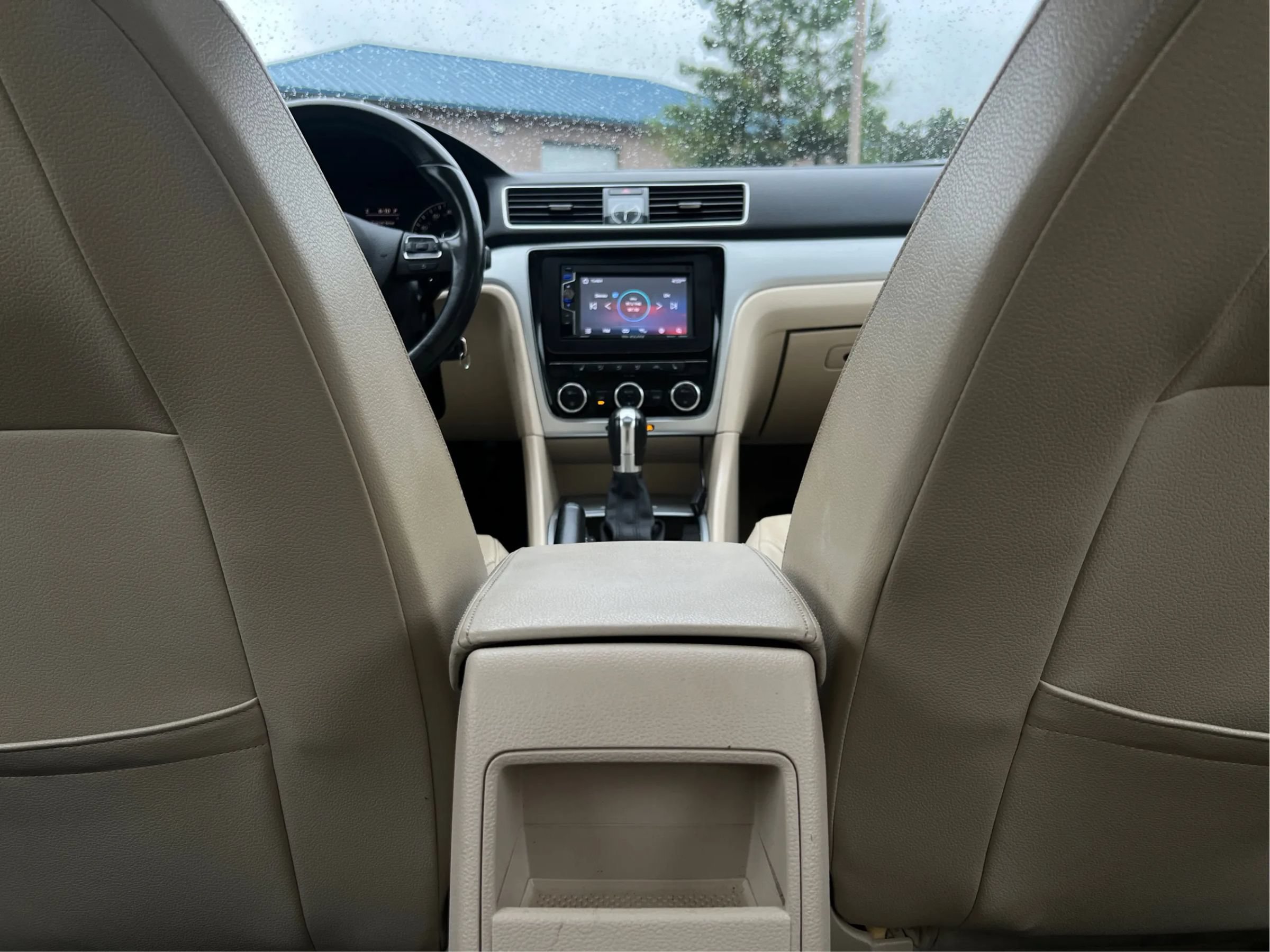 Used 2012 Volkswagen Passat TDI SE FWD image 31