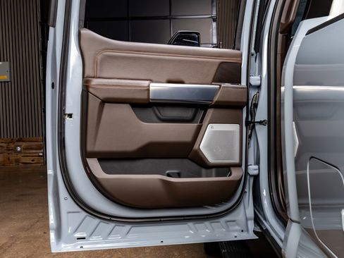 Used 2026 Ford F250 King Ranch w/ Chrome Package image 38