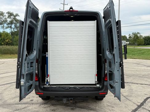 Used 2023 Mercedes-Benz Sprinter 2500 image 10