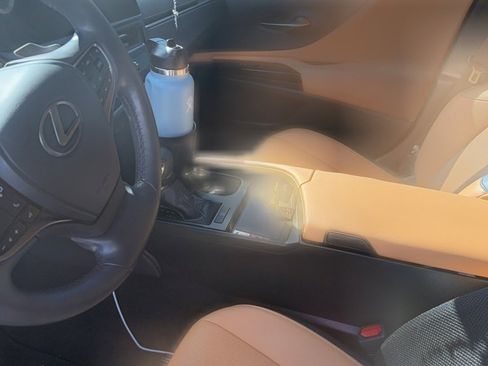 Used 2024 Lexus ES 350 w/ Premium Package image 3