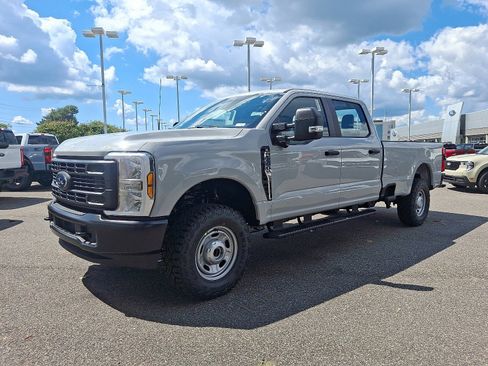 New 2026 Ford F250 XL w/ 360-Degree Camera Package AWD/4WD image 3