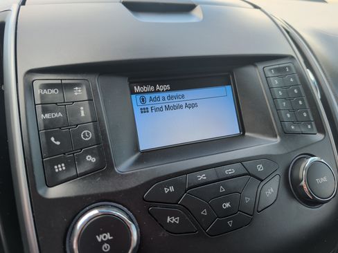 Used 2019 Ford Edge SE w/ SE Fleet Driver's Package FWD image 24