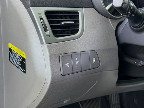 Used 2014 Hyundai Elantra SE w/ Option Group 02 FWD image 11