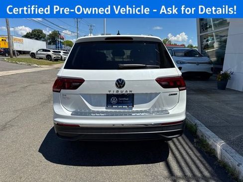 Certified 2023 Volkswagen Tiguan SE w/ Panoramic Sunroof Package AWD/4WD image 9