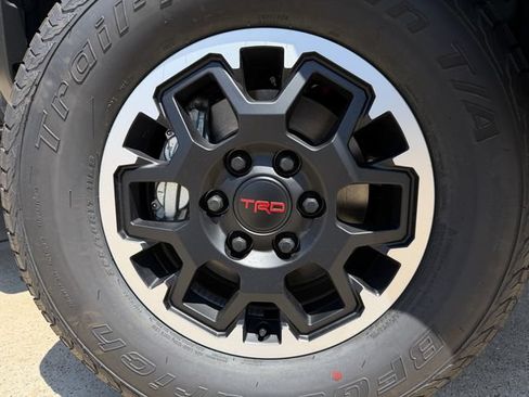 New 2026 Toyota Tacoma TRD Off-Road AWD/4WD image 10