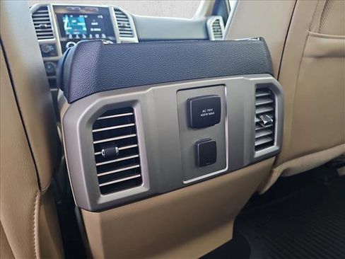 Used 2016 Ford F150 Lariat image 10