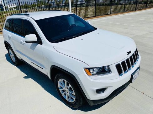 Used 2015 Jeep Grand Cherokee Laredo w/ Quick Order Package 23E image 8