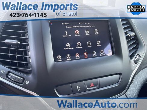 Used 2020 Jeep Cherokee Latitude Plus image 12