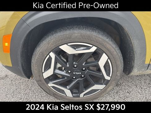 Certified 2024 Kia Seltos SX w/ SX Sunroof Package image 10