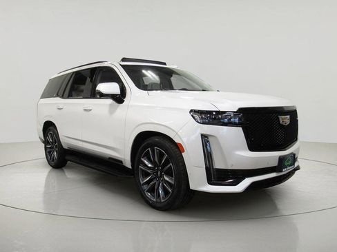 Certified 2023 Cadillac Escalade Sport Platinum w/ Heavy-Duty Trailer Package image 1