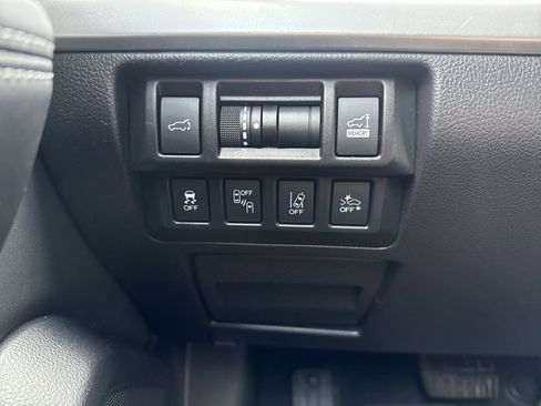 Used 2018 Subaru Outback 2.5i Limited image 25