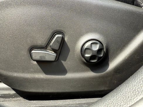 Used 2021 Jeep Cherokee Trailhawk image 13